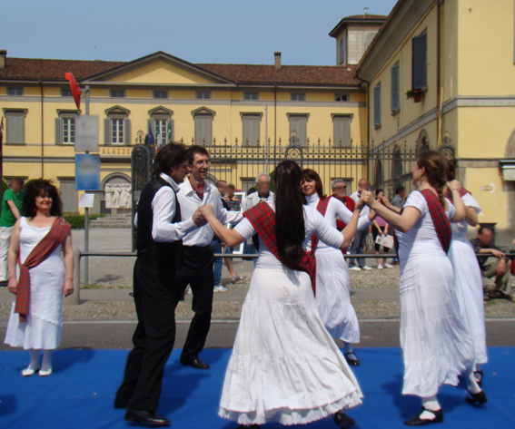 calendimaggio_010.jpg